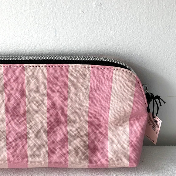 Victoria’s Secret Signature stripe beauty bag - Picture 4 of 4